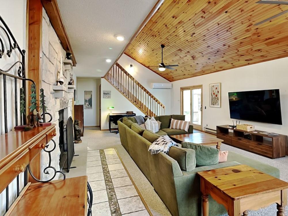 Chateau Relaxo by Taylor Made Deep Creek