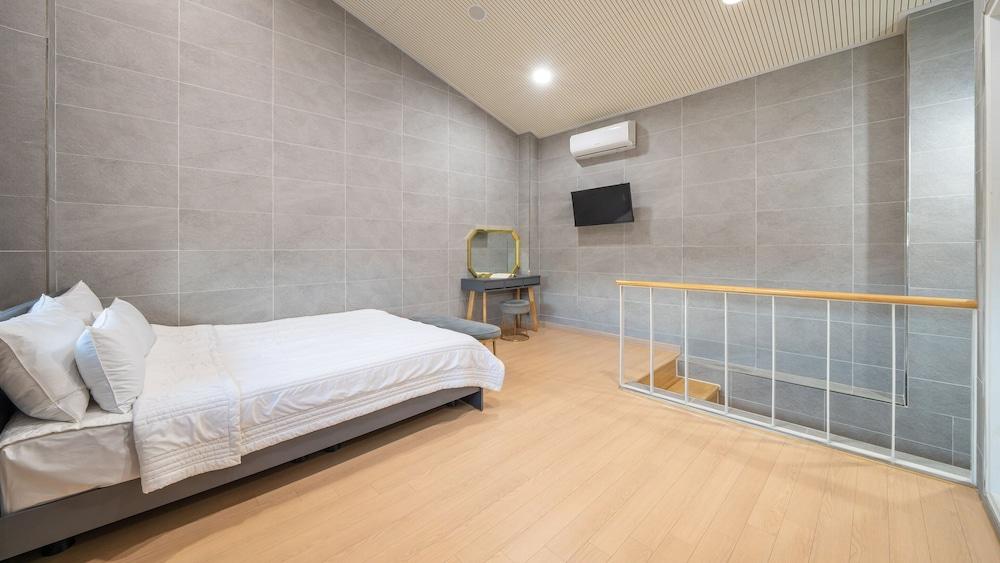 Gapyeong Ddel Poolvilla