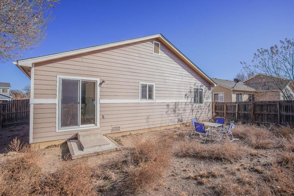 South Side COS Ft Carson Value Stay Dogs OK