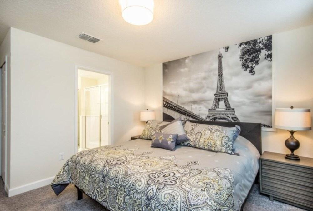 9040sd - 8 Bedroom Villa by Redawning