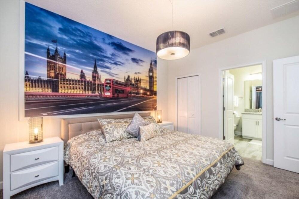 9040sd - 8 Bedroom Villa by Redawning