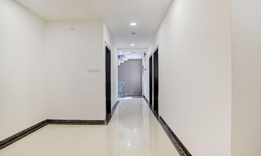 Treebo Grand Euro Pipliyahana Square