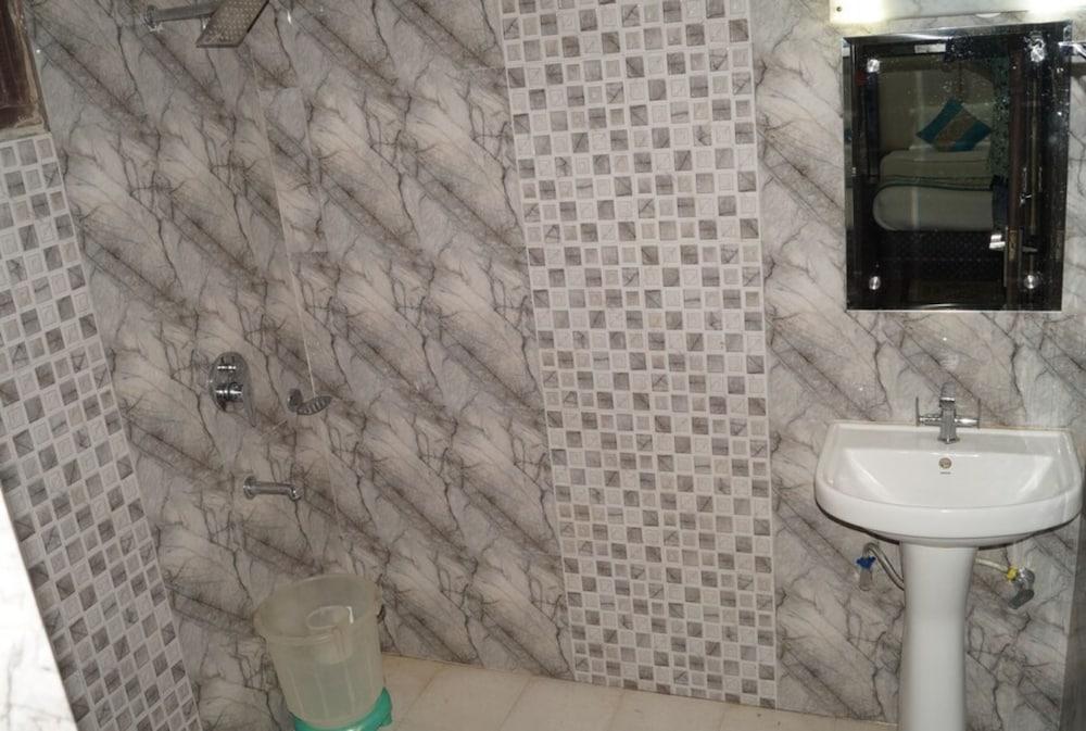 Goroomgo Sun Star Residency Chennai