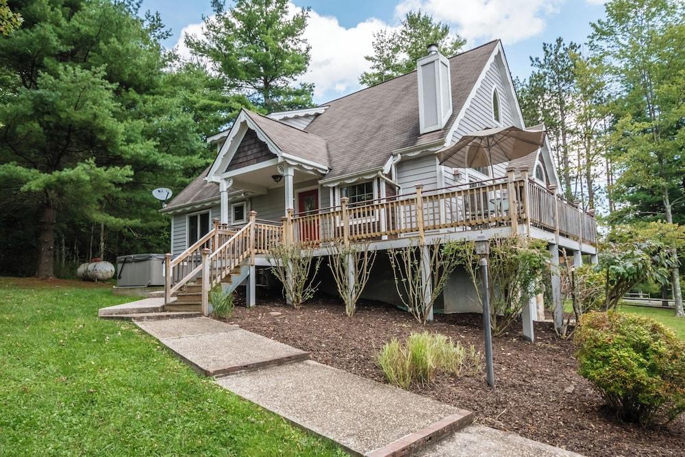 Captain's Cabin by Taylor Made Deep Creek