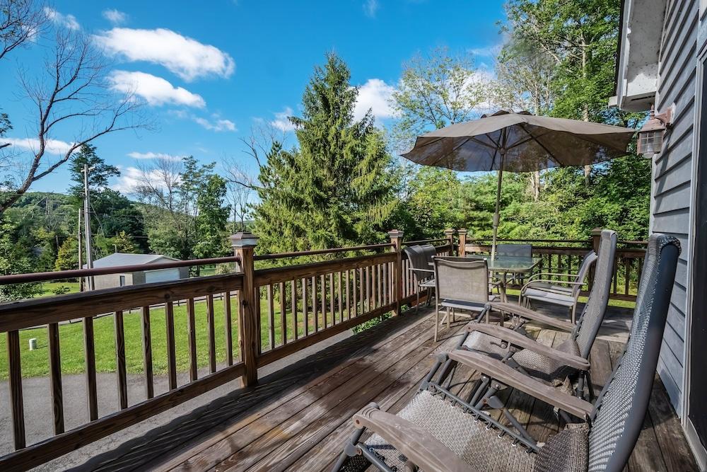 Captain's Cabin by Taylor Made Deep Creek