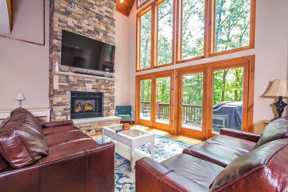 Lakey Mclakehouse by Taylor Made Deep Creek