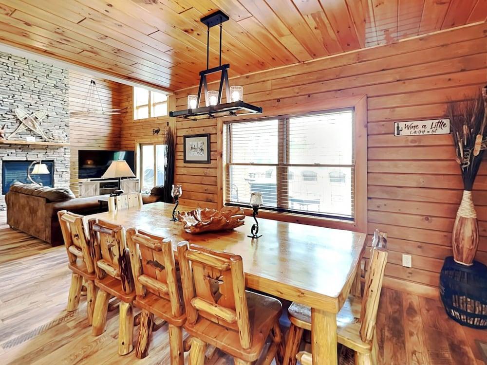 Eagle on 7 by Taylor Made Deep Creek