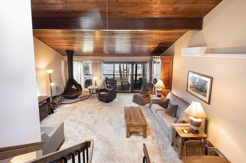 Four Hooppole South G6 by Taylor Made Deep Creek