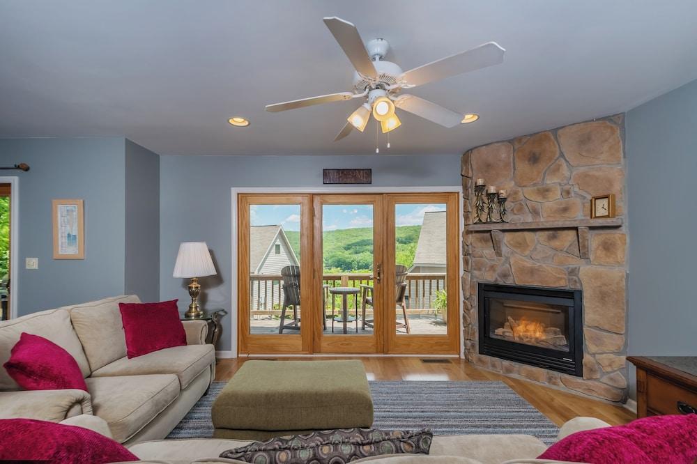 Grande Villa by Taylor Made Deep Creek