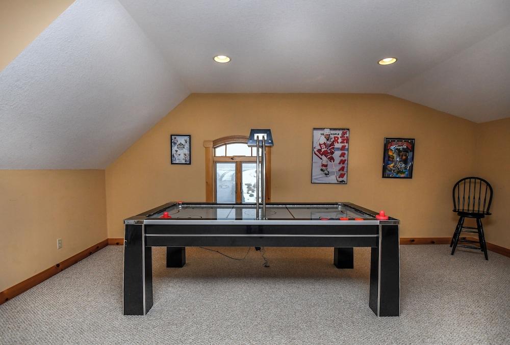 Highland's Heaven by Taylor Made Deep Creek