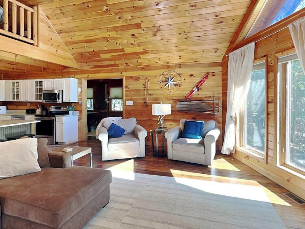 Bearly Beehaven by Taylor Made Deep Creek