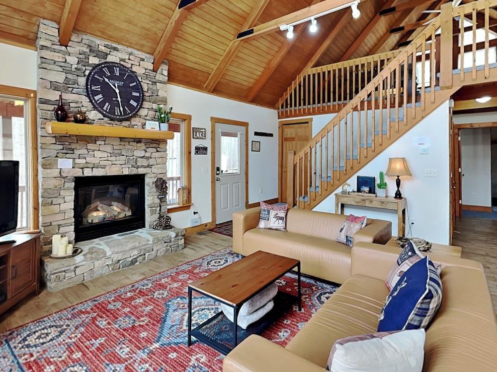 Howling Wolf Den by Taylor Made Deep Creek