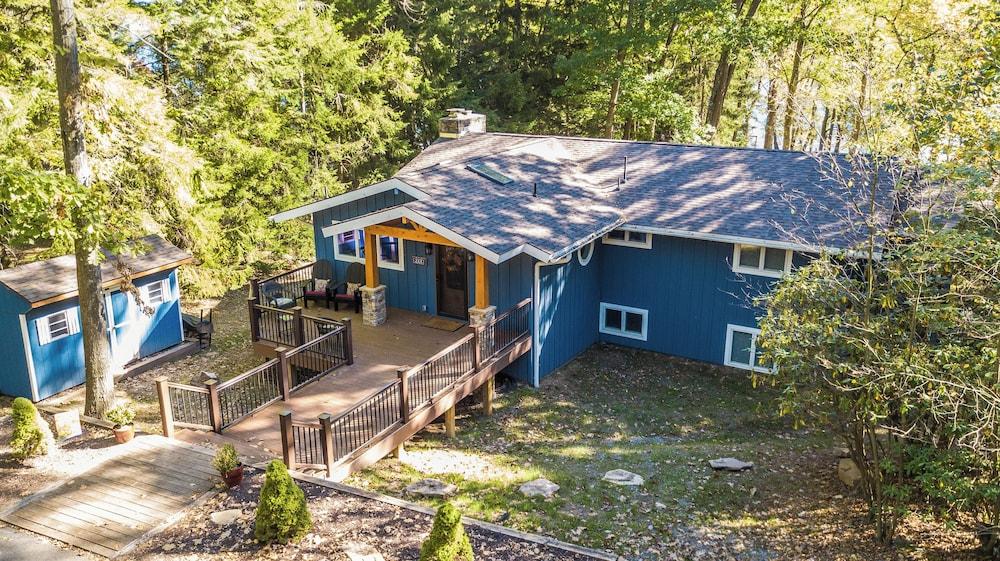 Lakeside Dreamin' by Taylor Made Deep Creek