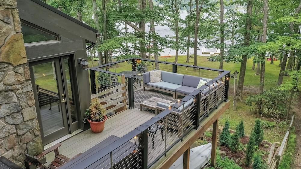 Lakeside Vista by Taylor Made Deep Creek