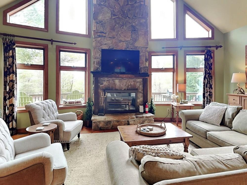 Mountainlair by Taylor Made Deep Creek