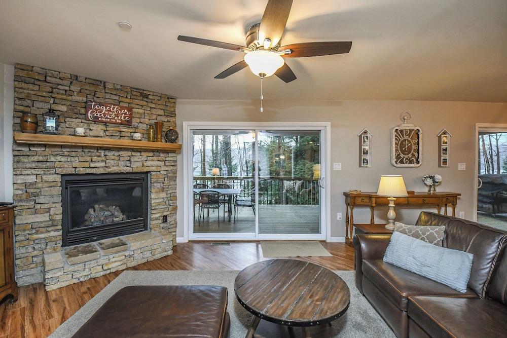 Putter Place by Taylor Made Deep Creek