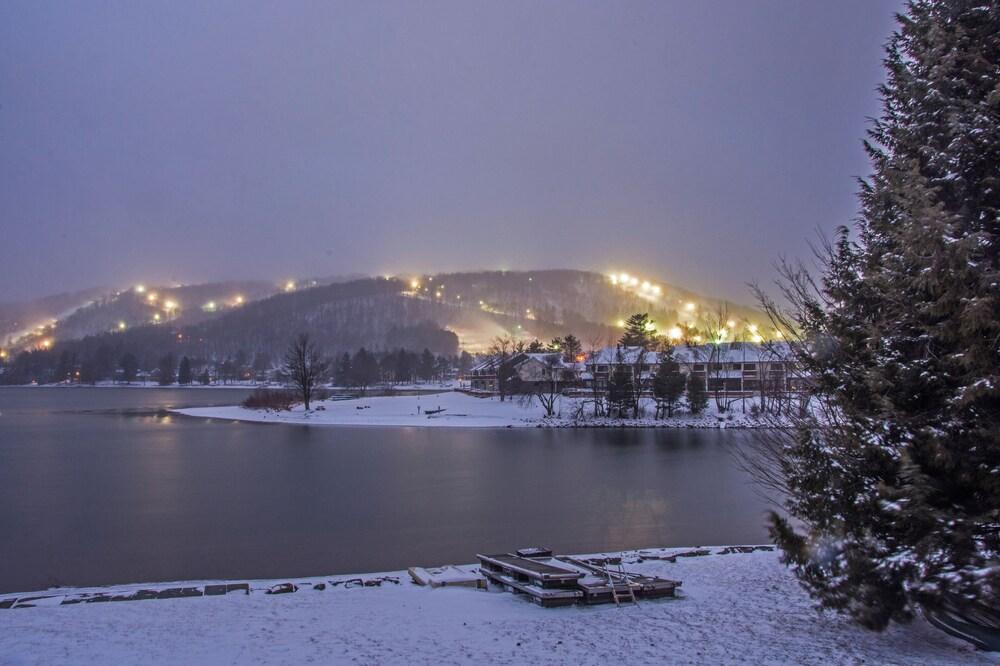 Sunny Boy by Taylor Made Deep Creek