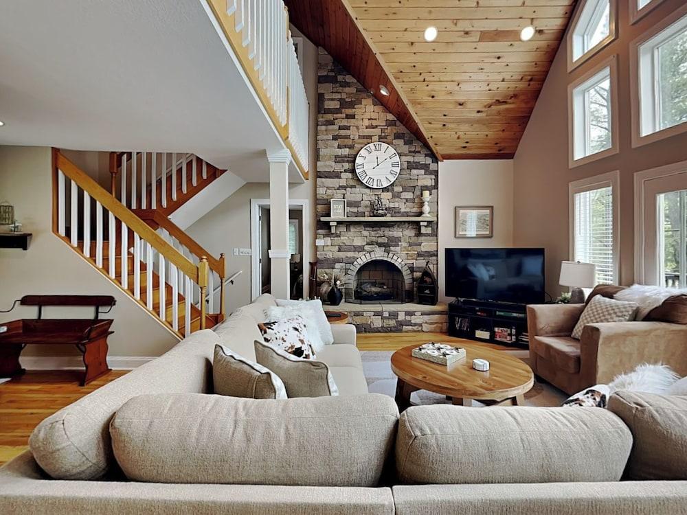 Penn Point Paradise by Taylor Made Deep Creek