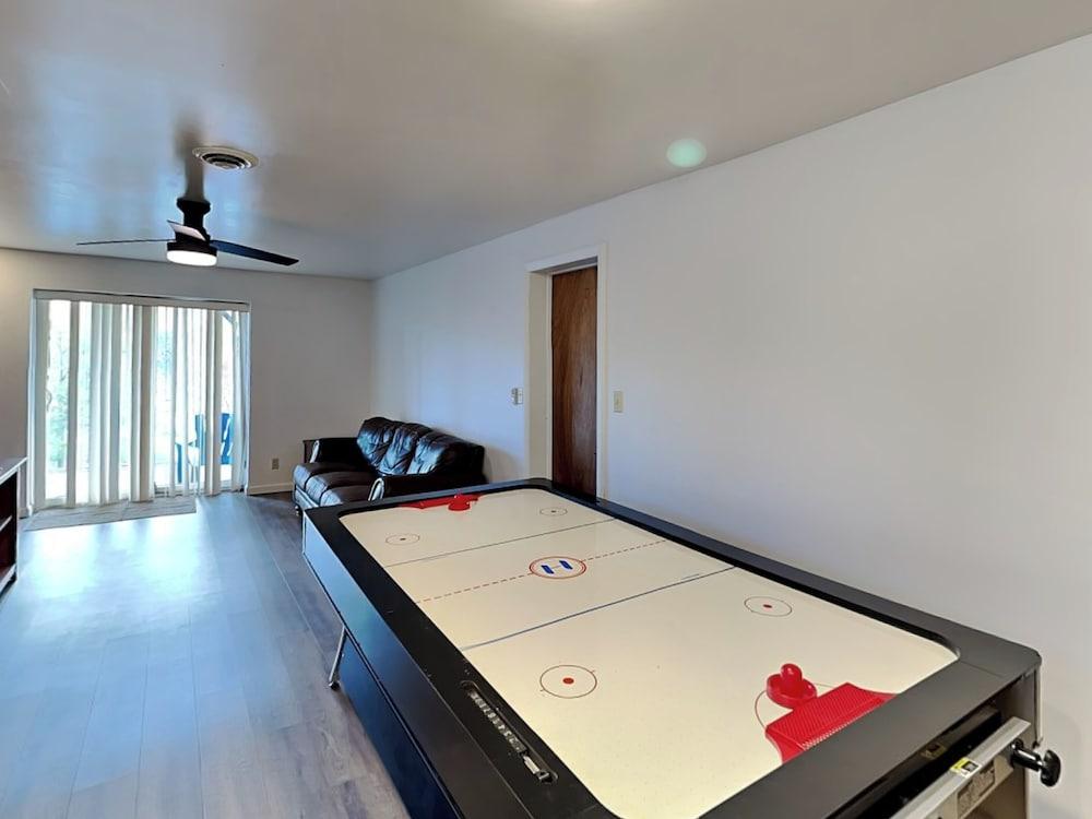 Views & Brews by Taylor Made Deep Creek