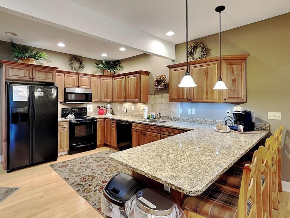 Whispering Pines by Taylor Made Deep Creek