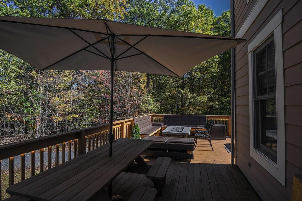 Wine Down by Taylor Made Deep Creek