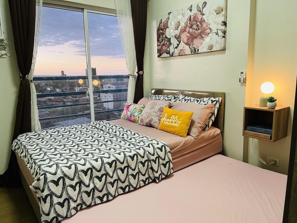 1-bed - Sleeps 4 With High Rise City View