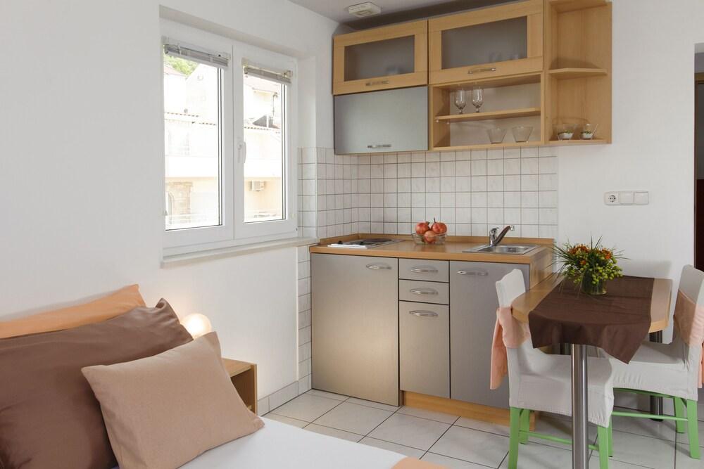 Room in Apartment - Cozy Studio Apartment for 2