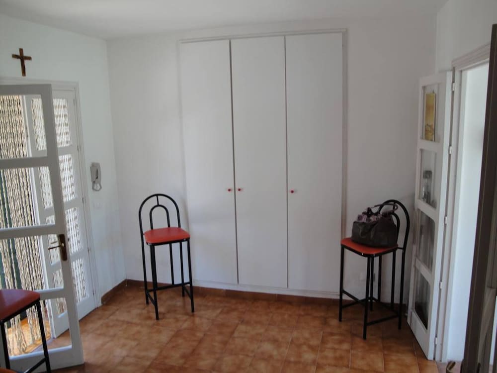 The Sisters House -100 Meters From the sea