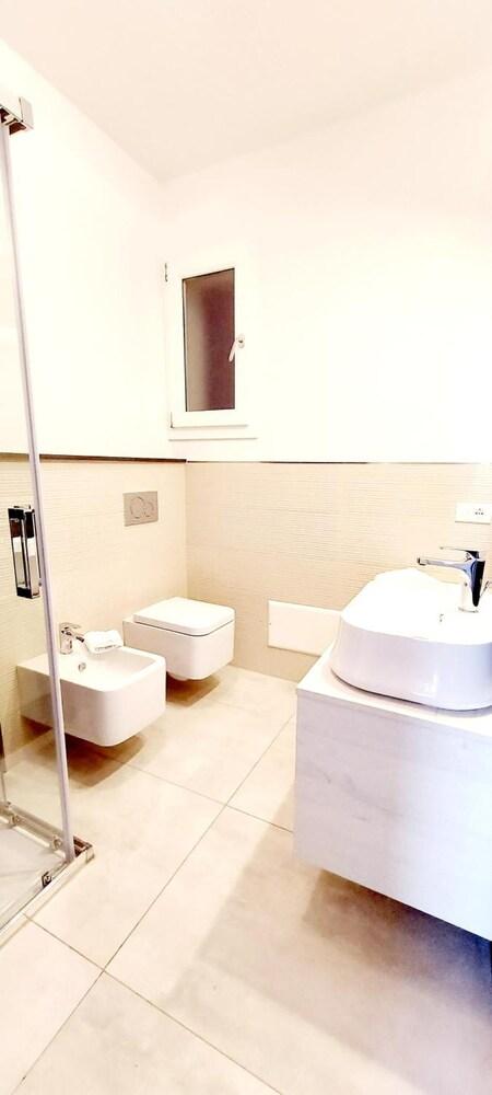 Whiteblue House con Giardino