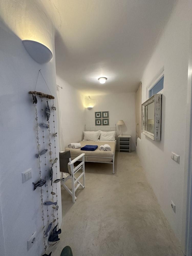 White Rock Suites & Villas