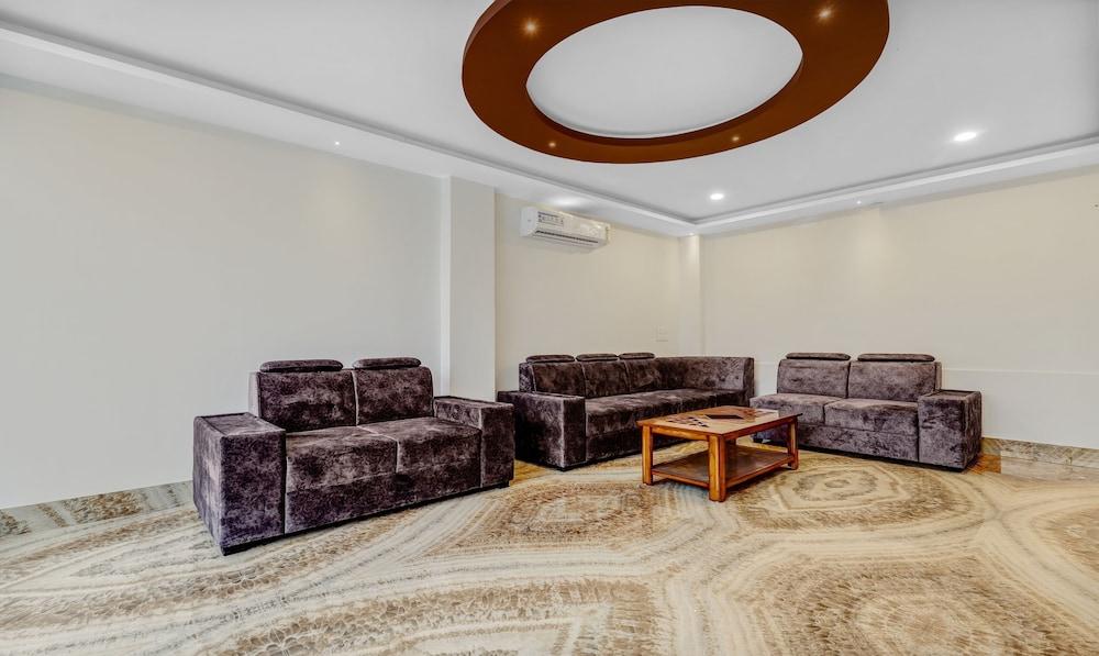 Treebo Trend Hotel Mobi