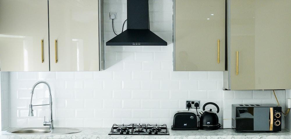 Inviting 1-bed House in Bradford