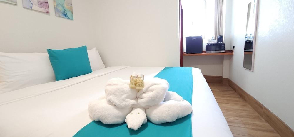 Voyager Sun & Reef Hotel