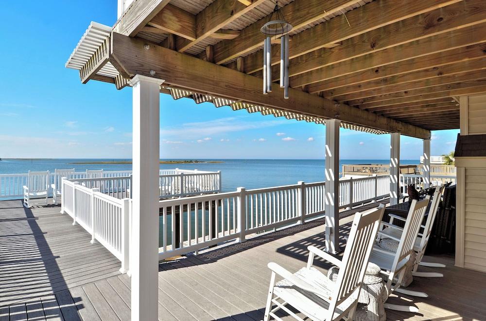 Bahia Azul Sunset by Ryson Vacation Rentals