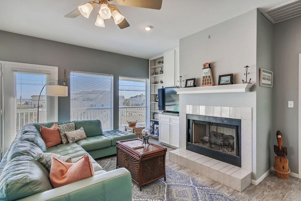 Mutiny on the Bounty by Ryson Vacation Rentals