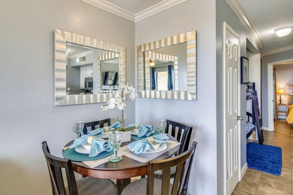 Victorian 9326 - Deja Blue