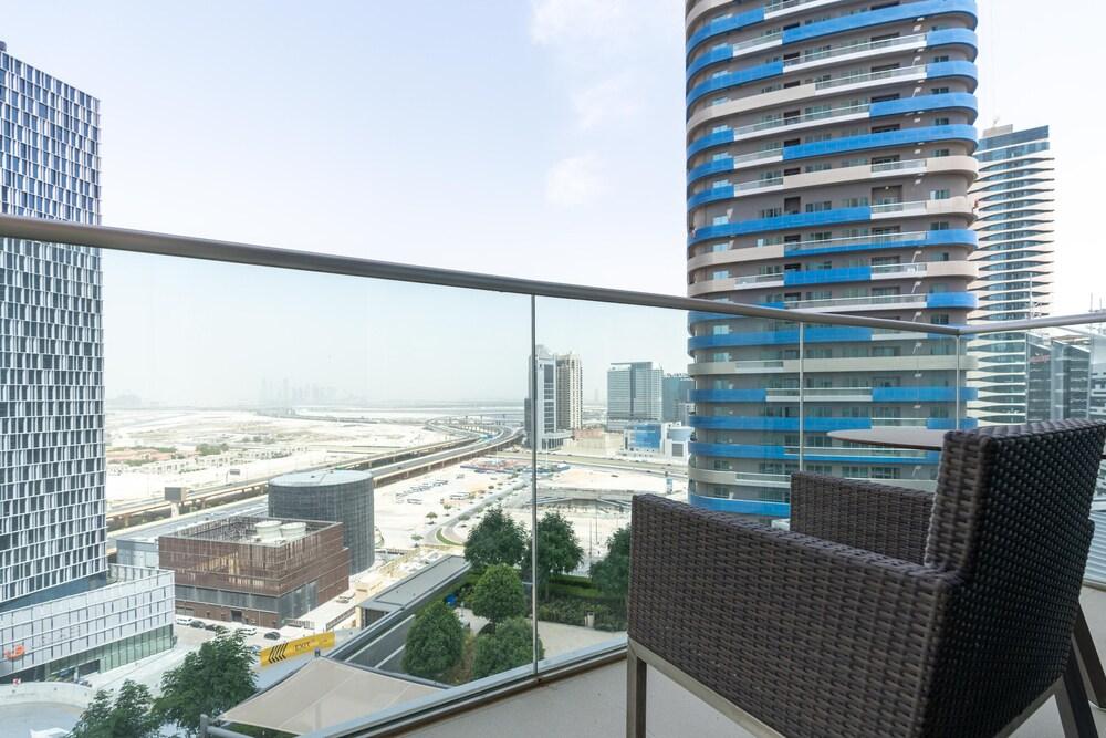 Dream Inn - Address Fountain View