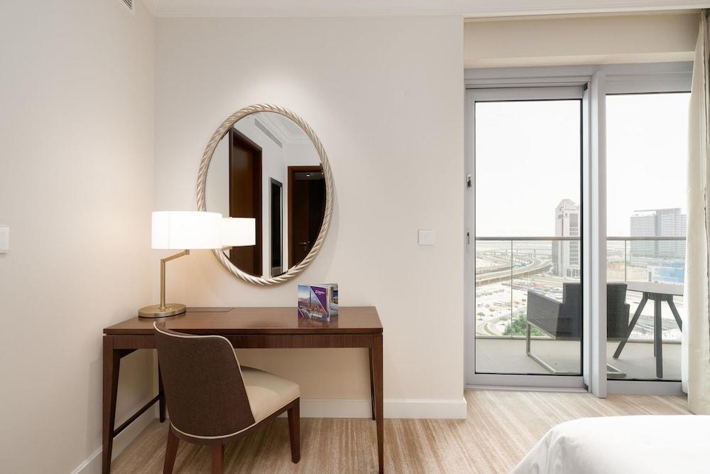 Dream Inn - Address Fountain View