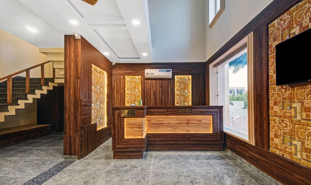 Treebo Tryst Royal Amar