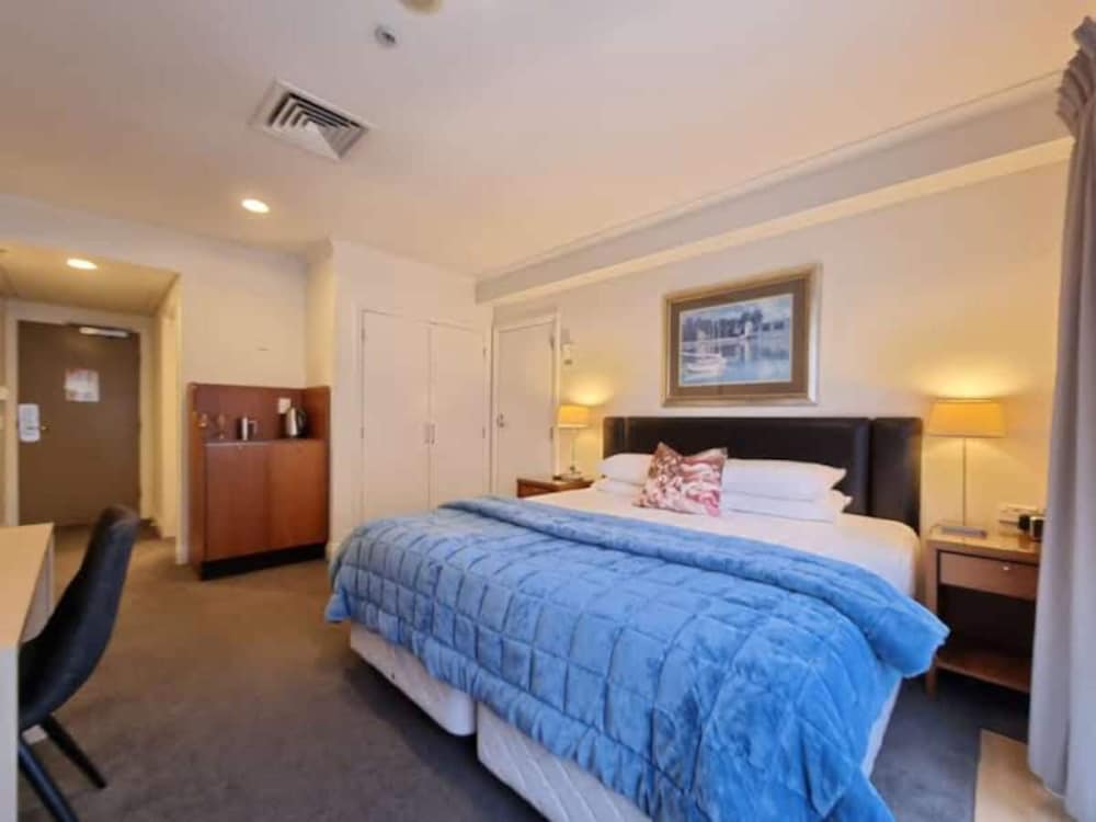 Chic CBD Studio-Aircon-Wifi -Heated Pool