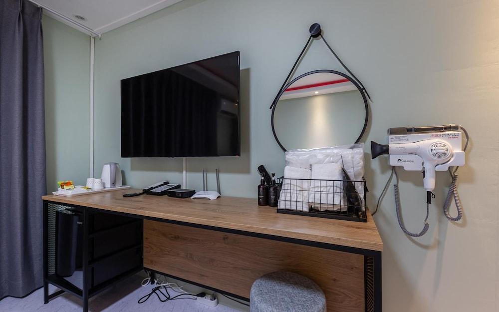 Cheongju Yongam Sloth Hotel