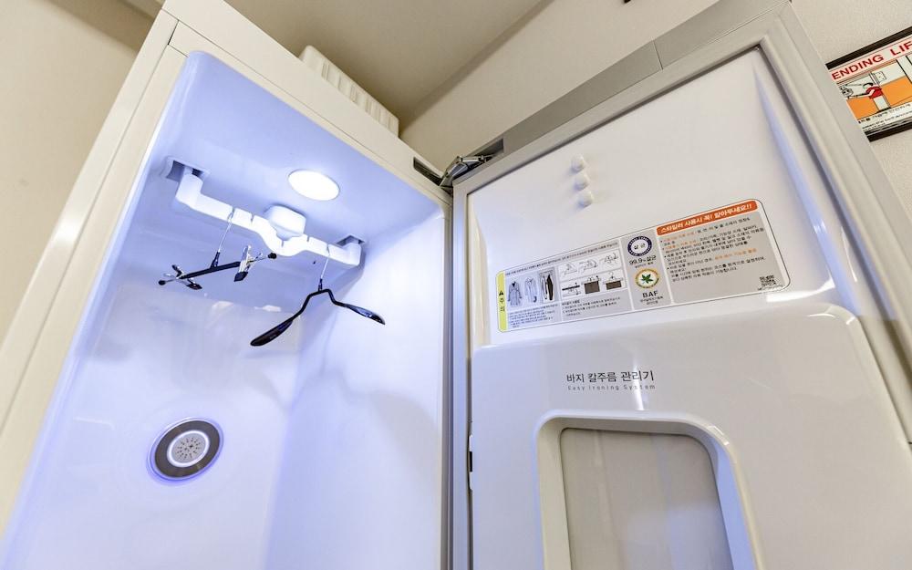 Gwangju Sinan Yeogiseo Jaja