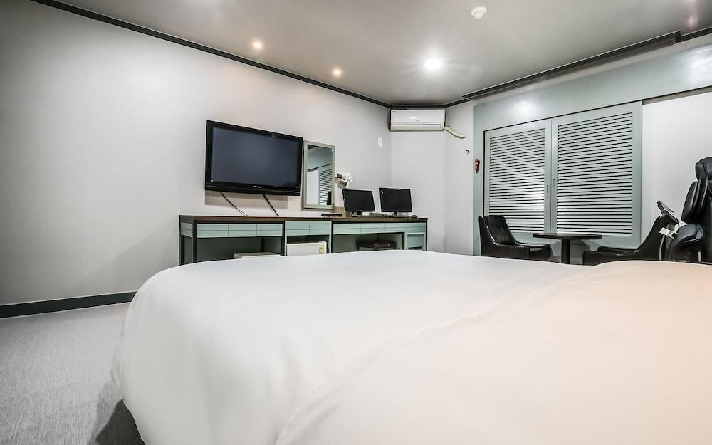 Daejeon Dunsan Friday