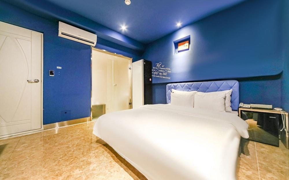 Changwon Myeongseo-dong Hotel Bucks