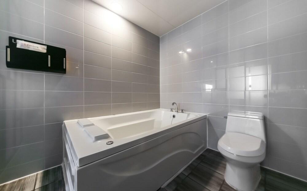 Changwon Sangnam-dong U