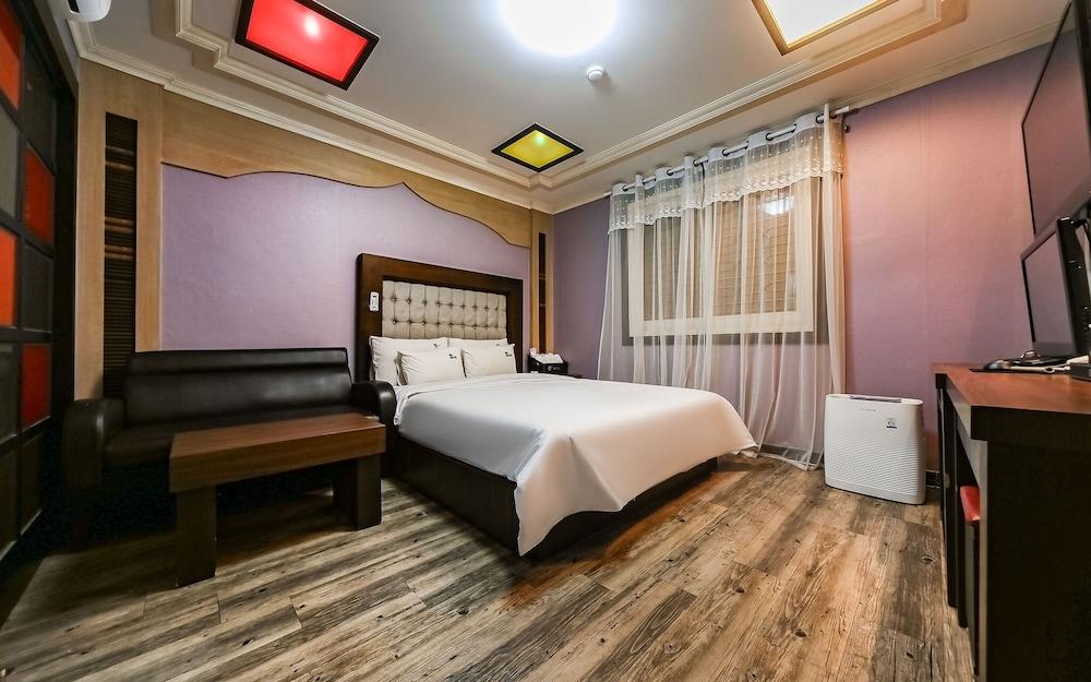 Changwon Palyongdong 25th