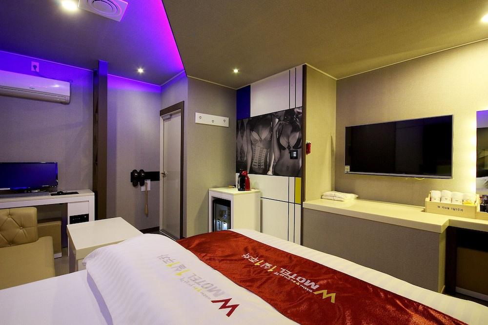 Chilgok Palgongsan W Drive-in