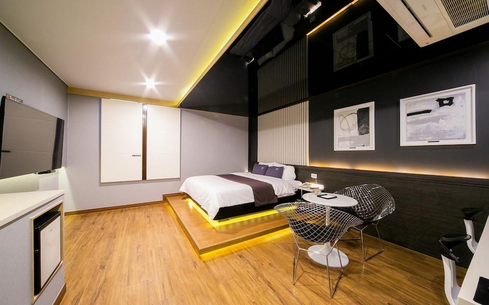 Ulsan Yeongnam Alps Into