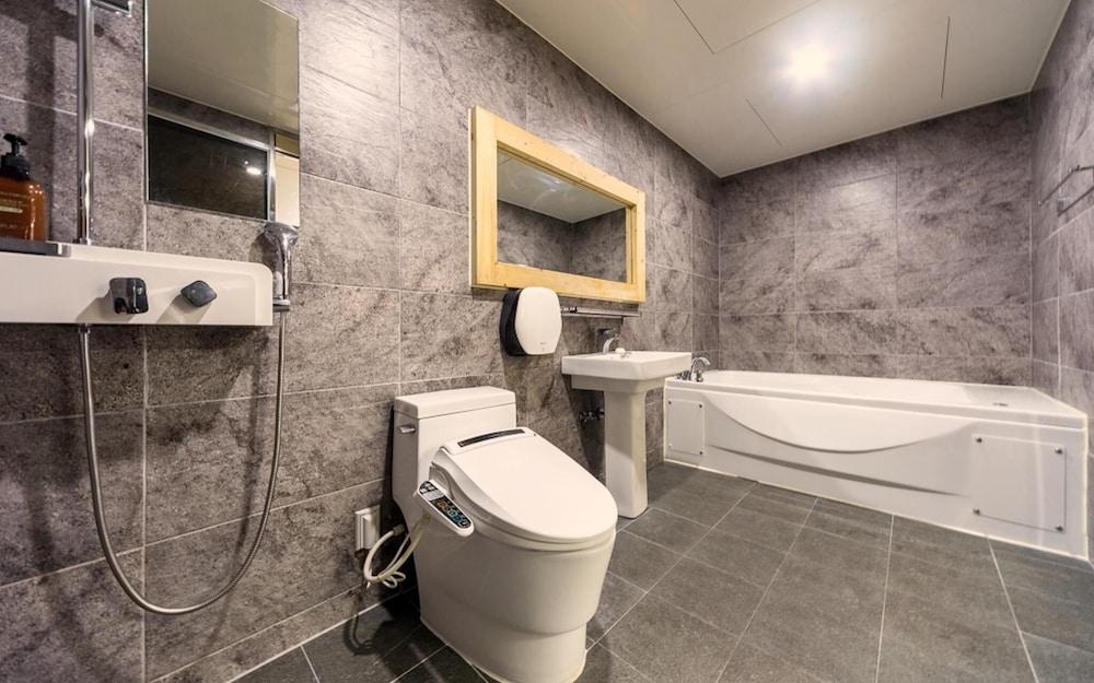 Daegu Sincheon Play & Stay Hotel