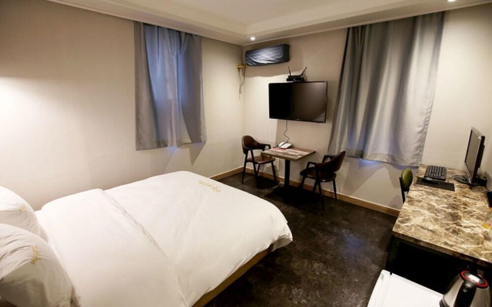 Daejeon Seonhwa Iteul